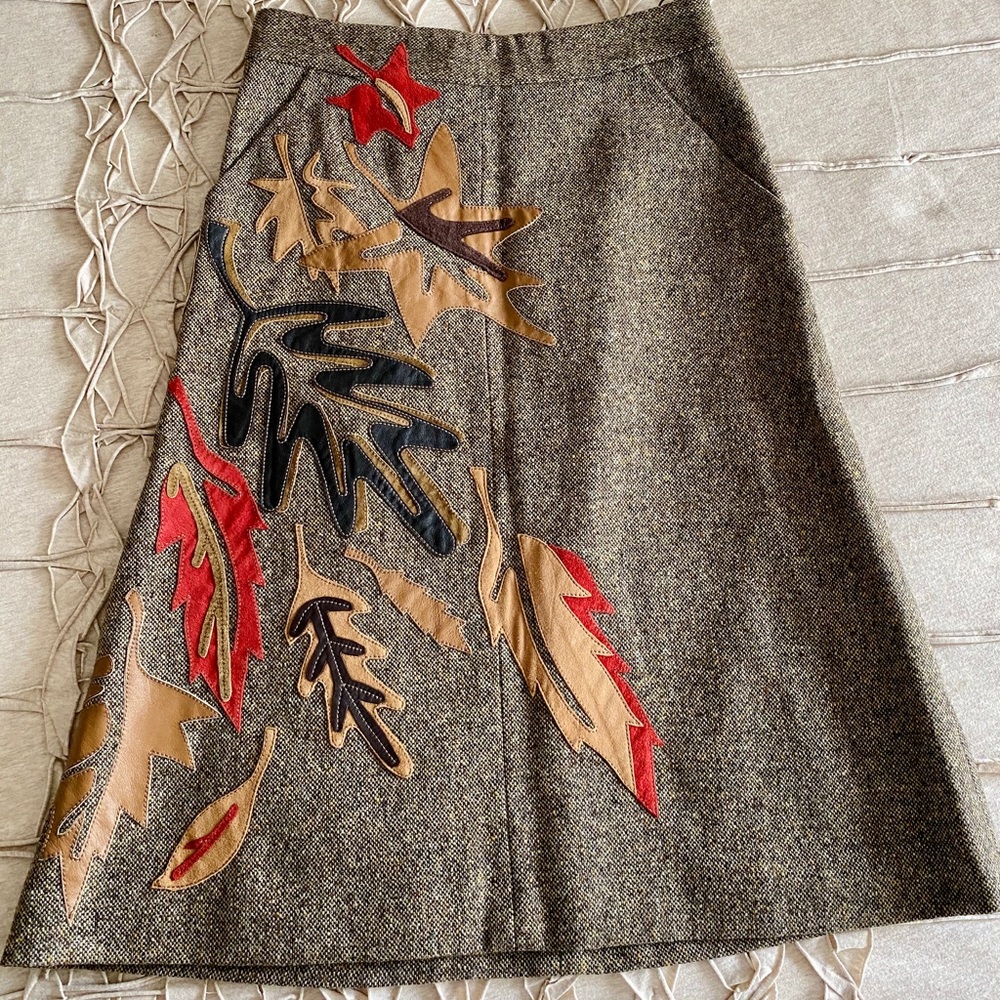 ✨SOLD✨ ✨RARE✨Dolce & Gabbana Autumn Appliqué Skirt - 40